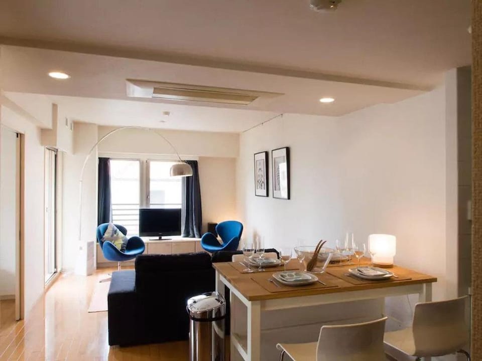 EXCLUSIVE 2-Bdrms APMT 75m2 in HARAJUKUxOMOTESANDO Apartment in Shibuya