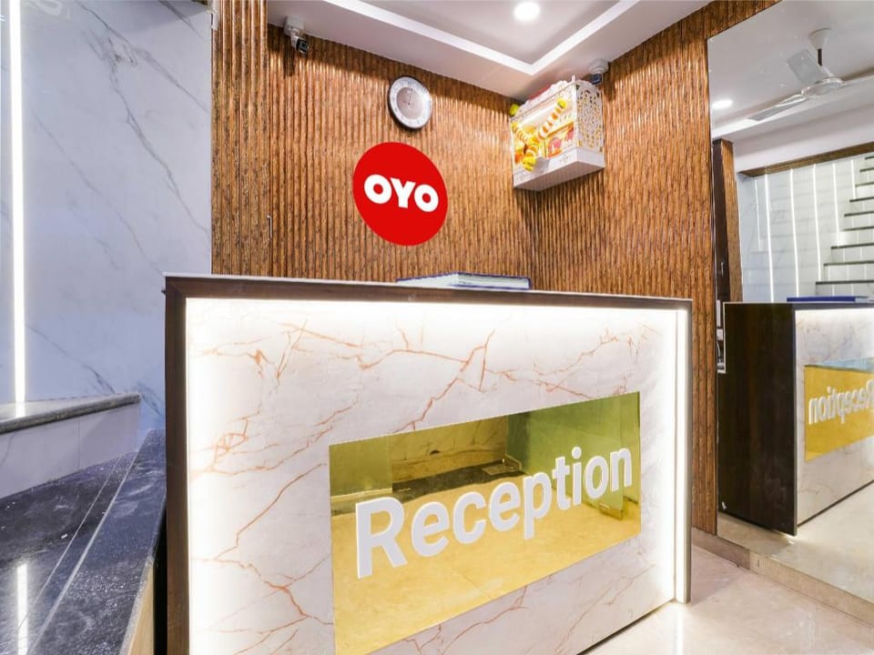 Hotel O King Residency Near Bharat Talkies Hotel in Mumbai