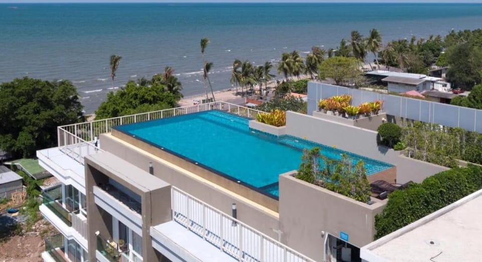The Blu X Condo Bangsaen 9 Apartment in Chon Buri Changwat