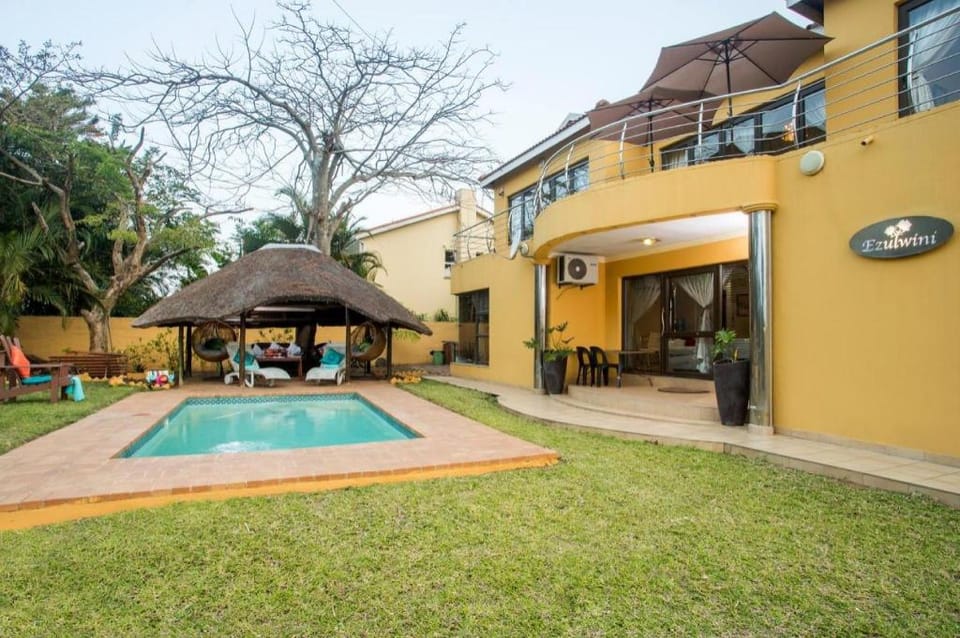 Ezulwini Guest House - Standard Double Room with balcony pool view, 2 guests Hotel in Dolphin Coast