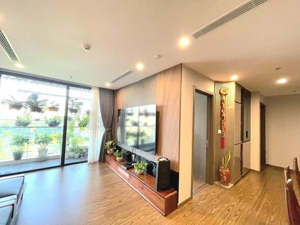 Căn Hộ West Point Với 4 Phòng Ngủ Siêu Rộng Apartment in Laos