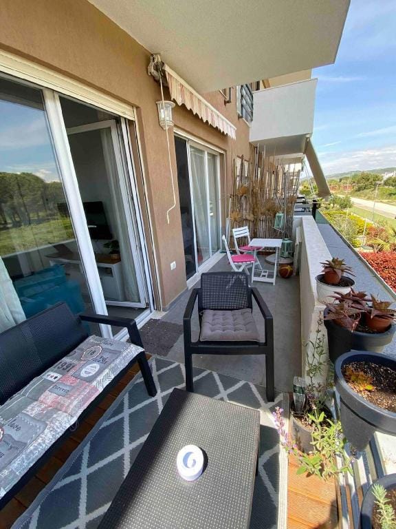 Hanah Apartment - Gjiri Lalzit - Lura 3 - Durres Vacation rental in Tirana County, Albania