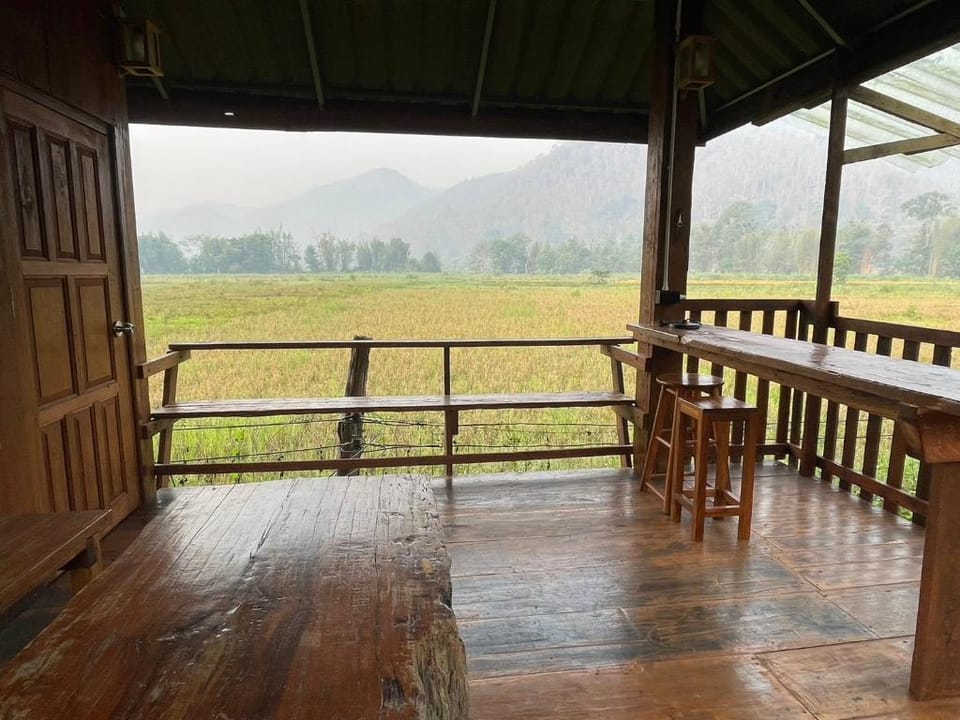 บ้านวิวทุ่ง-2 Villa in Thailand