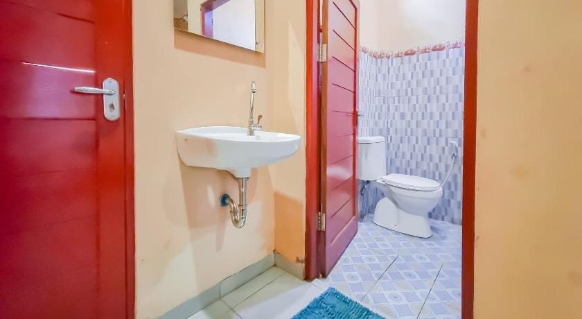 RedDoorz near Kantor Gubernur Kalimantan Tengah Hotel in Indonesia