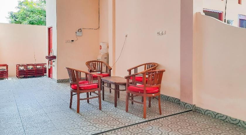 RedDoorz near Kantor Gubernur Kalimantan Tengah Hotel in Indonesia
