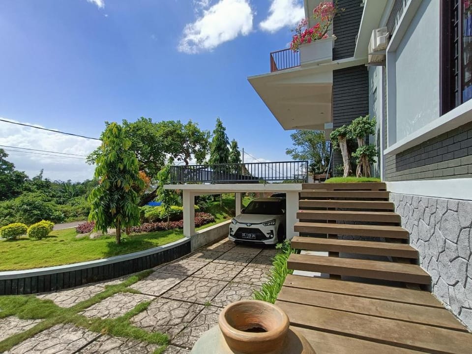 RedDoorz @ Green Homestay Syariah Baubau Hotel in Indonesia