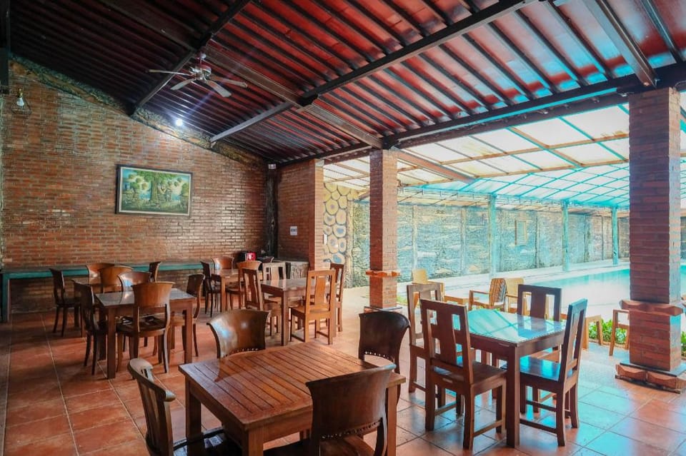RedDoorz @ Savitri Hotel Hotel in Special Region of Yogyakarta
