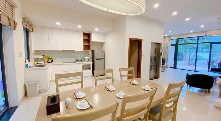 GRAD New Life Bai Chay Condotel Apartment in Laos