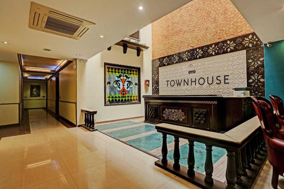 Townhouse The Royce New Friends Colony Hotel in New Delhi