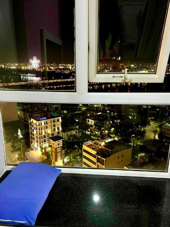 3 Bedroom, 2 Bathroom Penthouse  Apartment Apartment in Da Nang