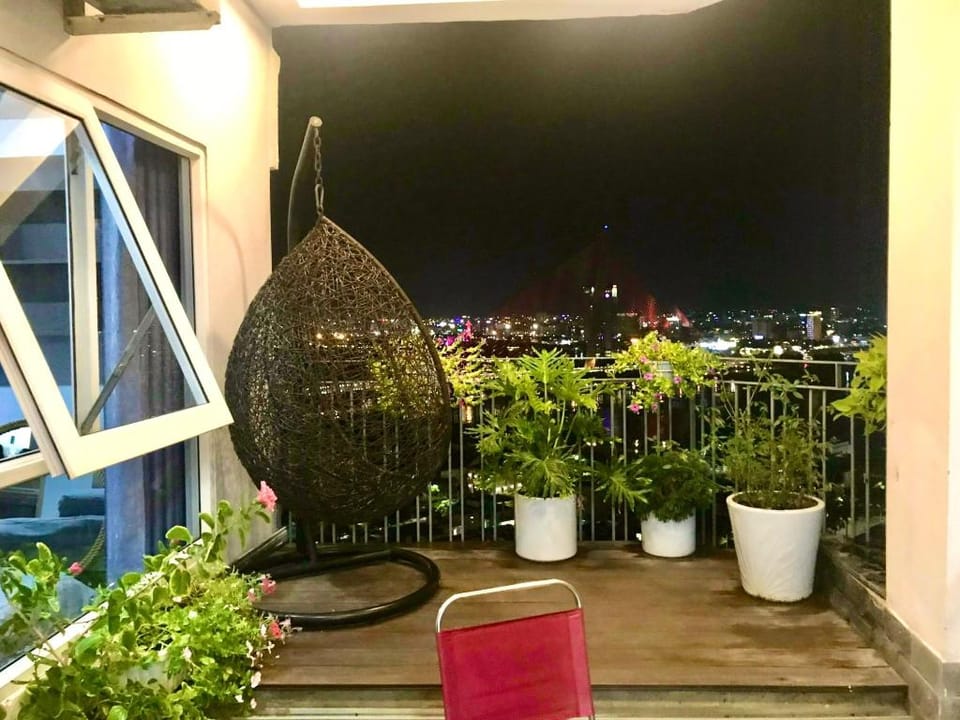 3 Bedroom, 2 Bathroom Penthouse  Apartment Apartment in Da Nang