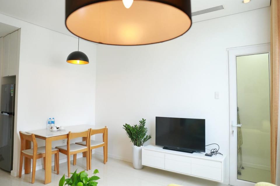 One bed Ben Thanh Tower, Free Pool/Gym, D1. 74 Apartment in Ho Chi Minh City