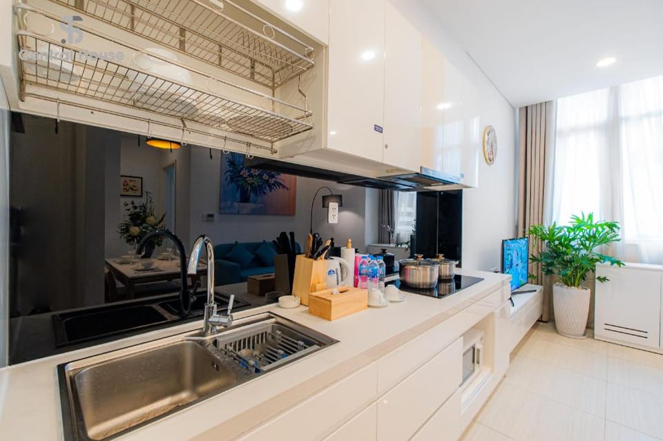 Two Beds Lovely Apartment/ Balcony 54A Apartment in Ho Chi Minh City