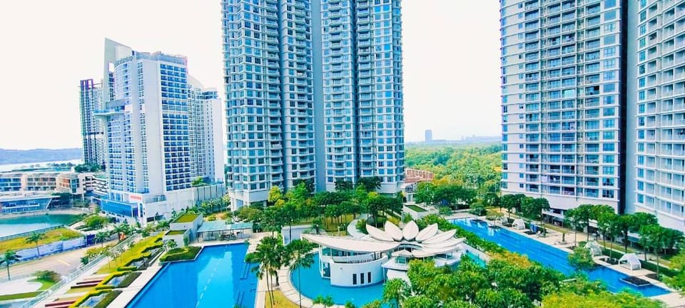 A1111 Teega Residence Netflix 2min Puteri Harbour Apartment in Johor