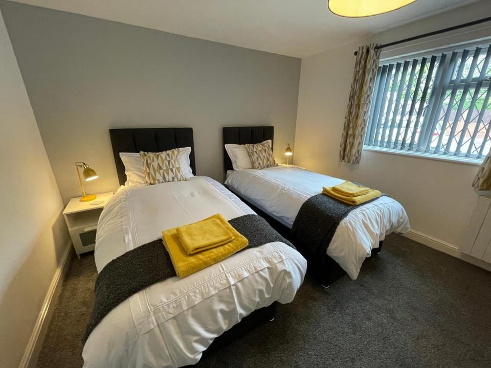 Cosy & Comfortable Apt w/Parking Apartment in Bassetlaw District