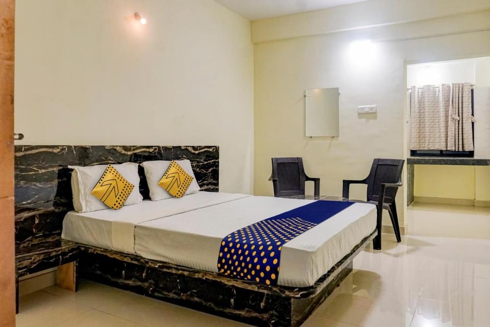 Hotel O by OYO Bliss Inn & Lodging Hotel in Maharashtra