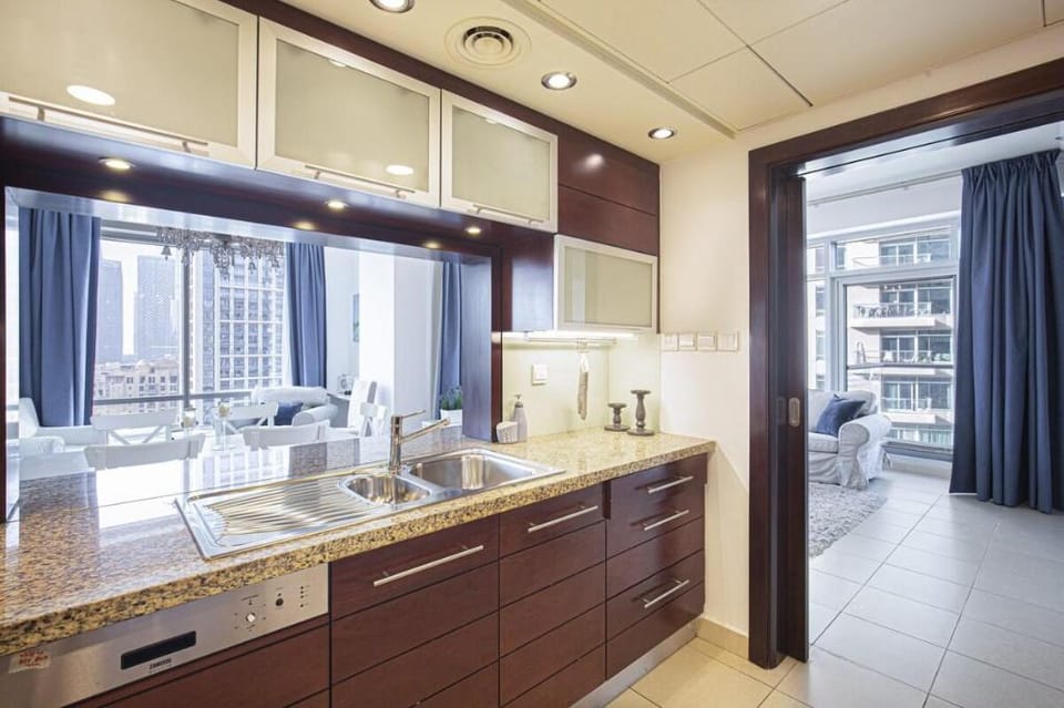 2br Furnished in Downtown Dubai - Burj Views Tower Apartment in Dubai