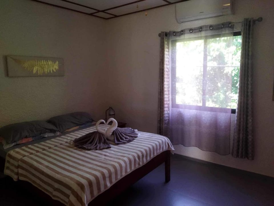ALONA Sunshine Bungalow 1-BR POOL GYM SPA Apartment in Panglao