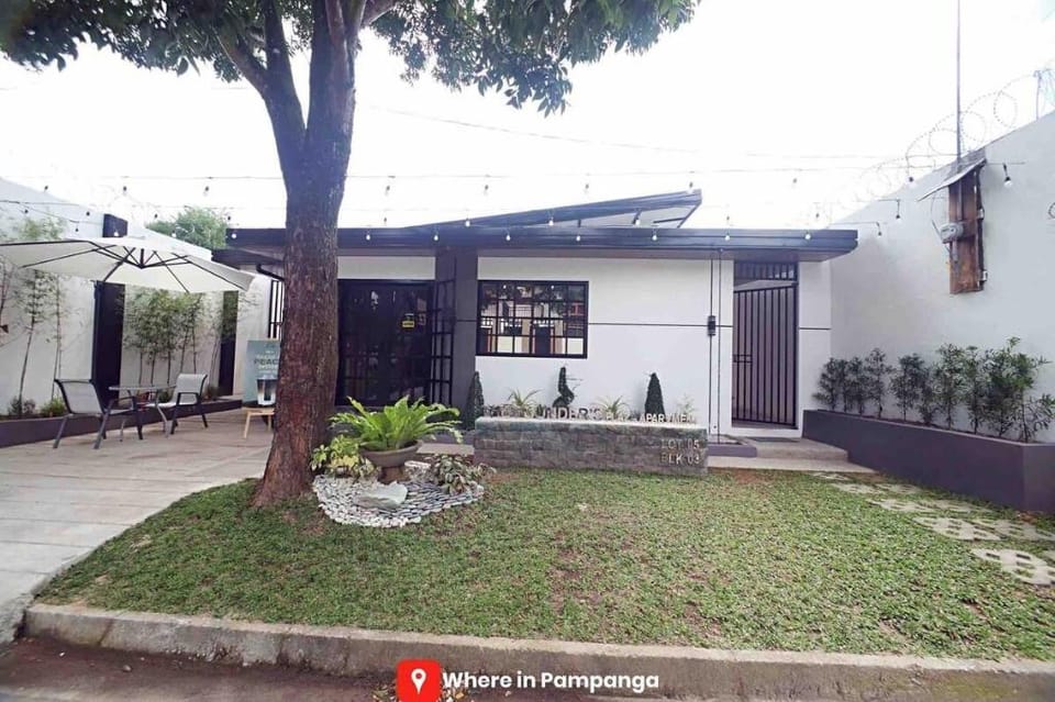 Unit MYN - Loft  (The Founder’s Plaza Apartment) Villa in Angeles