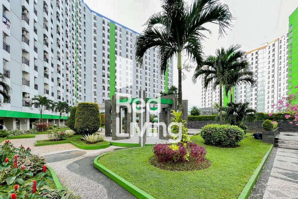 RedLiving Apartemen Green Lake View Ciputat - Aurora Rooms Apartment in South Jakarta City