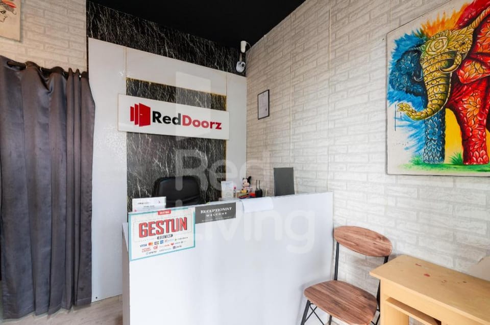 RedLiving Apartemen Green Lake View Ciputat - Aurora Rooms Apartment in South Jakarta City