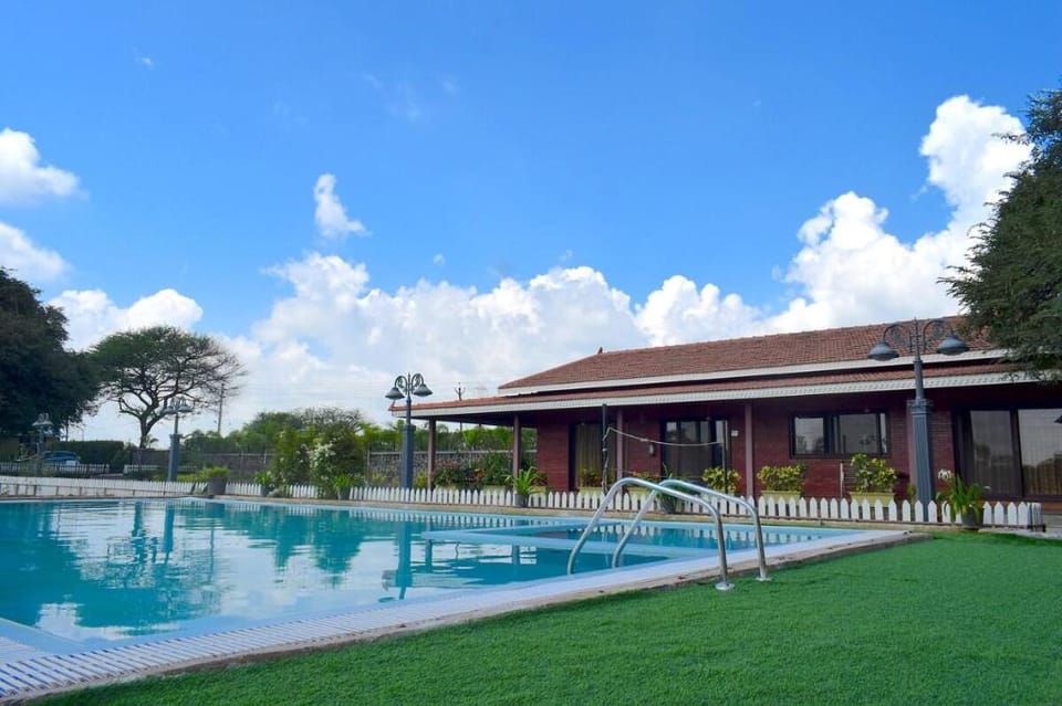 Unnati Farm: An Oasis of Tranquility Villa in Gujarat