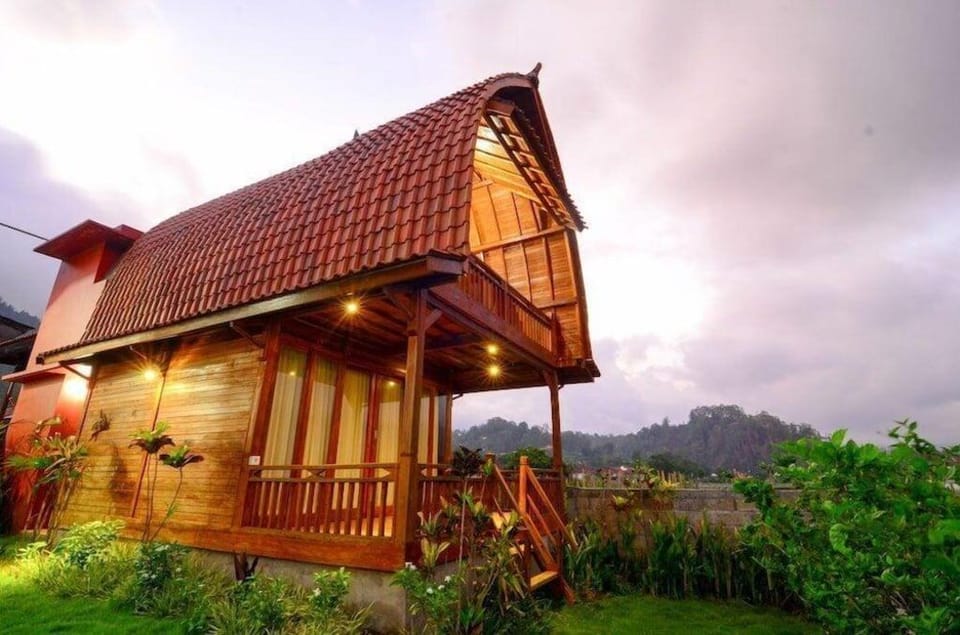 Villa Kedisan Lake View Kintamani Campground/ 
RV Resort in Bali