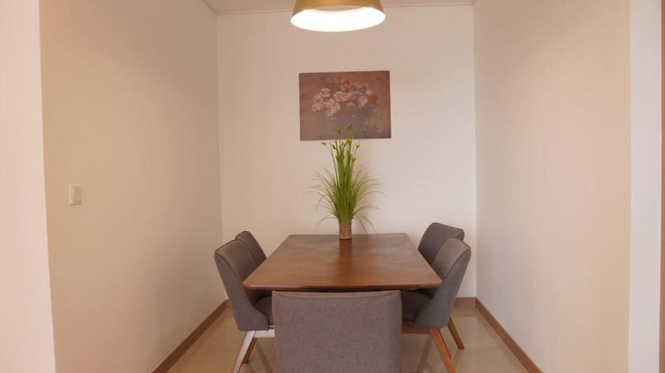 Two Brs Starlake Luxury Tay Ho Apartment in Laos