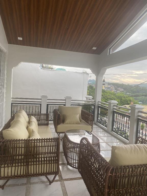 Emerald House Vacation rental in Calabarzon