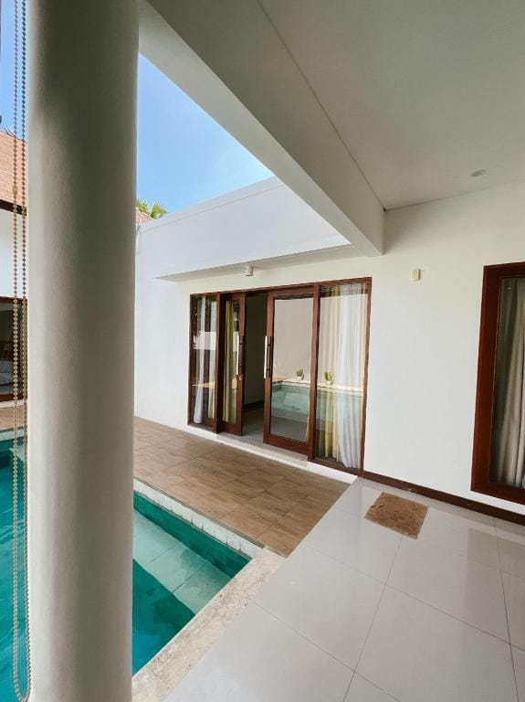 Villa  Lucia 3BR strategis & nyaman di Umalas Villa in North Kuta