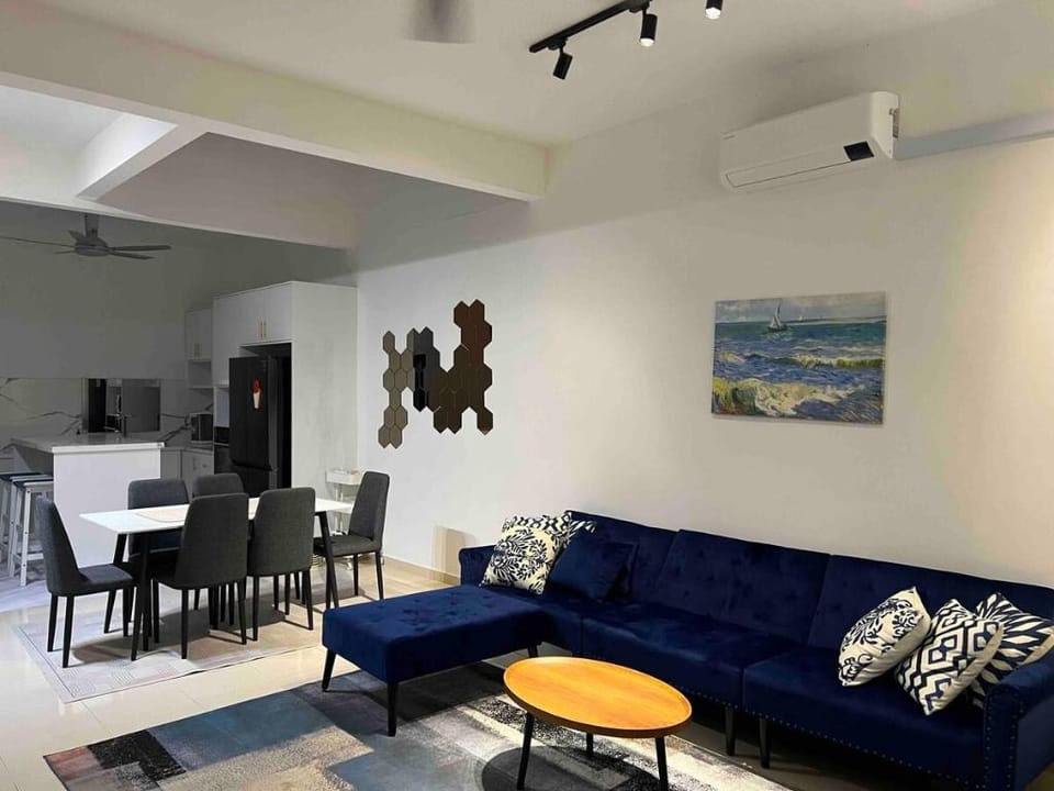 NEW!Naiz Crib 4 king bed @Kepayang Heights Vacation rental in Negeri Sembilan, Malaysia