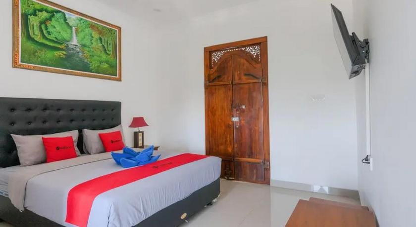 RedDoorz @ Uluwatu Suites Hotel in Bali