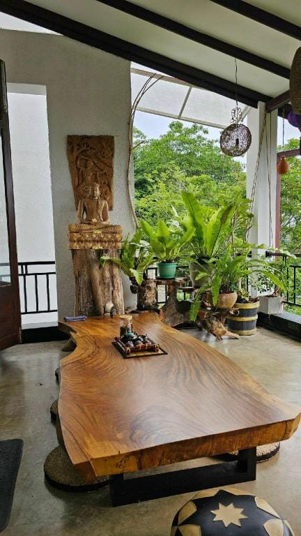 Vietnam House Kandy Hotel in Gangawatakorale