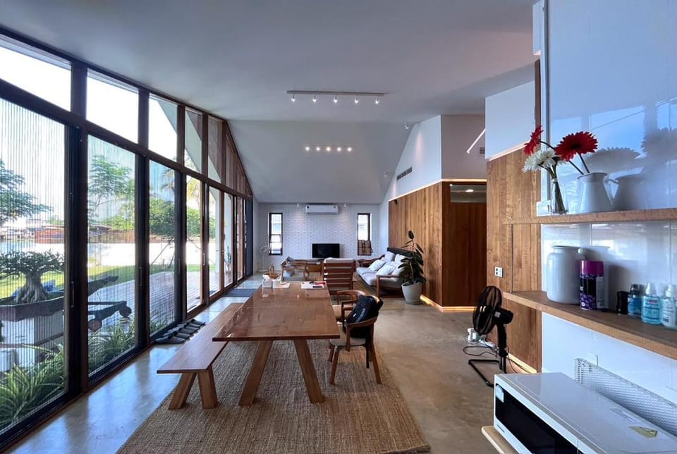 River house for relaxation and remote work station Vacation rental in Laos