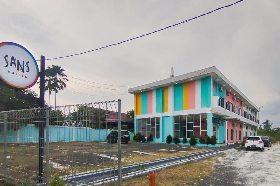 Sans Hotel AVA Palangkaraya by RedDoorz Hotel in Indonesia