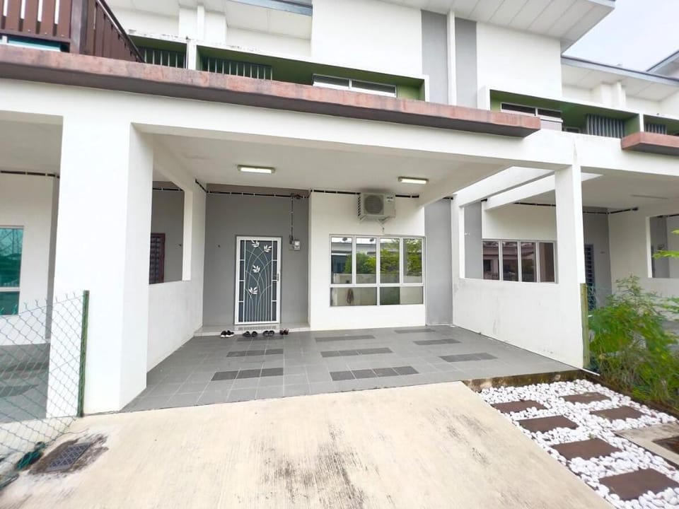 De Qasturee KLIA@Kota Warisan,home next to airport Vacation rental in Selangor, Malaysia