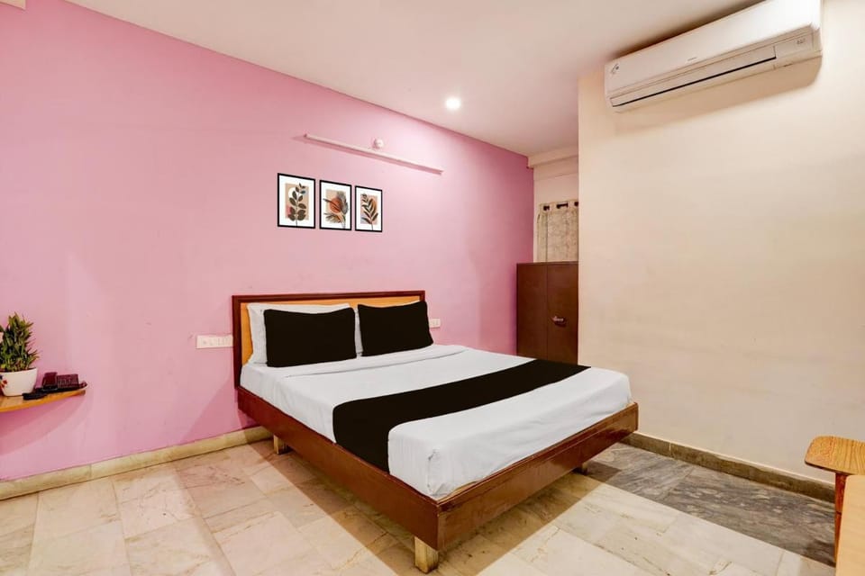 Hotel O Vishnu Padham Homestay Hotel in Tirupati