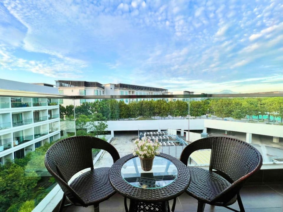 OYO 90992 iStay - The Loft Imago Hotel in Kota Kinabalu