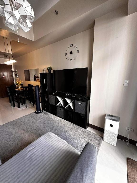 Spacious 1BR Condo in Venice Mckinley  Apartment in Makati