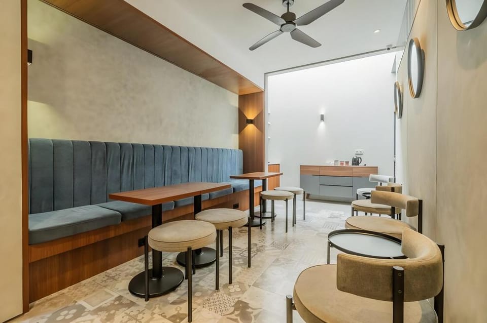107 House Syariah Hotel in South Jakarta City