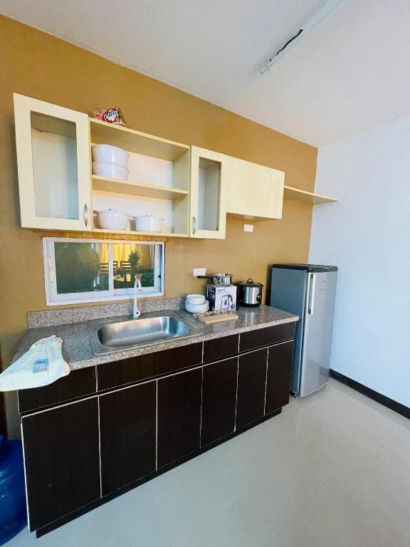 Nila's Staycation Apartment in Central Visayas