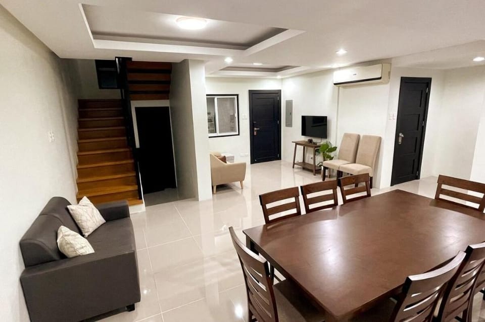 New Big Cozy 3 Bedroom House Vacation rental in Davao City
