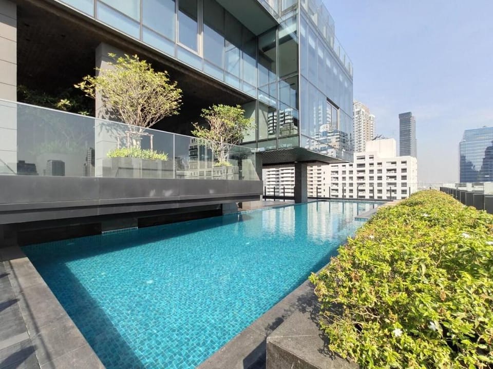 Pool&BTS Nana&MRT Sukhumvit&Max2ppl#6F25 Apartment in Bangkok