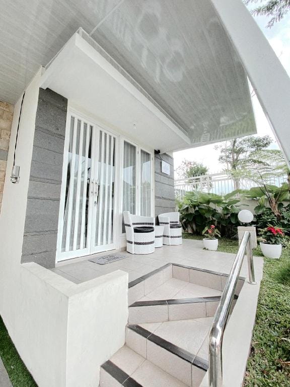 Ardina D22 Villa Batu, Malang Near Jatimpark 3  Villa in Batu