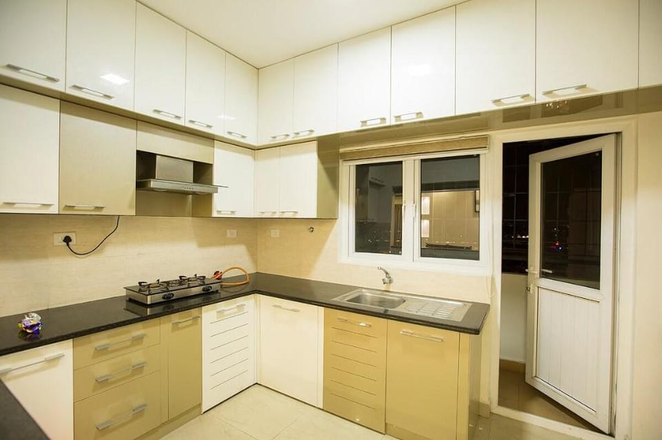 Luxury/Posh 3 BR Apt Airport Take off Landing View Apartment in Chennai