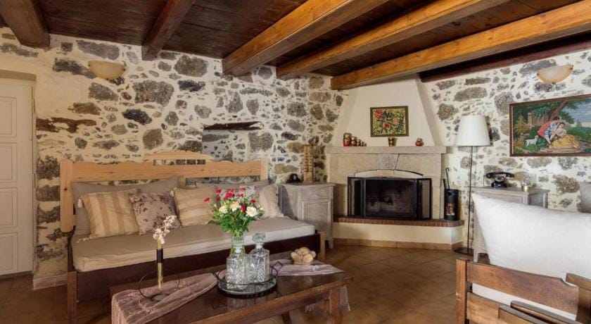 Zaros Philoksenia-Maera- Apartment in Crete