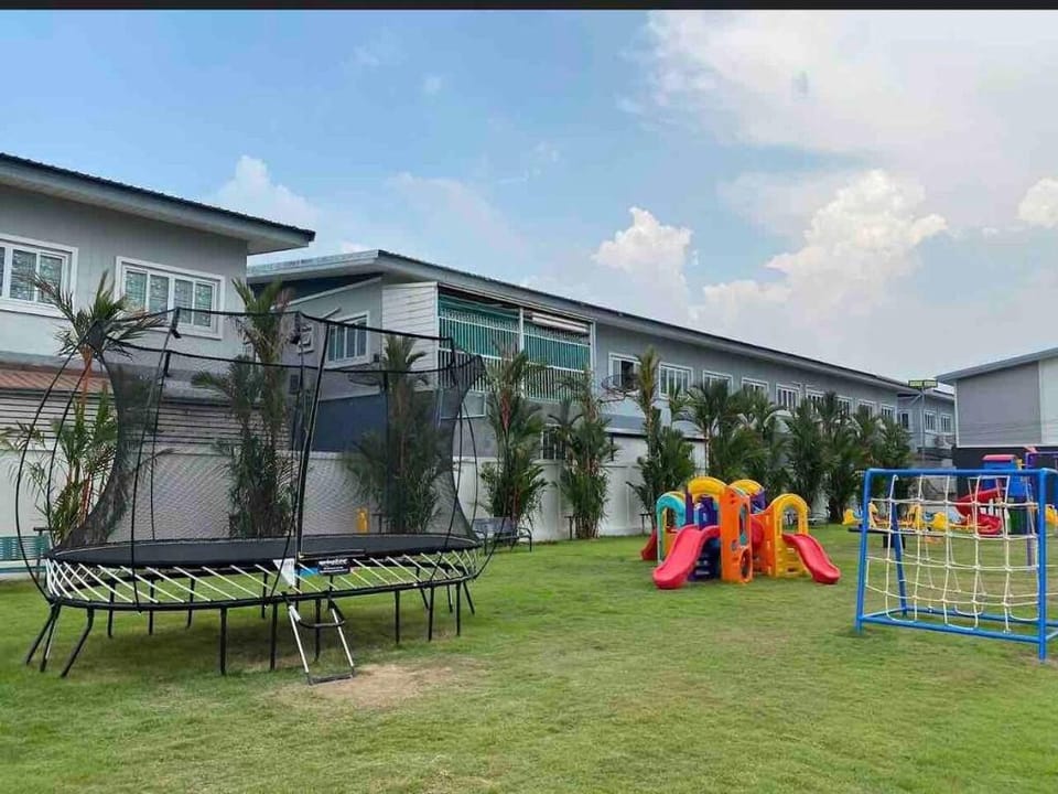 Nice Stay House at Khlong Sam - Rangsit Apartment in Laos