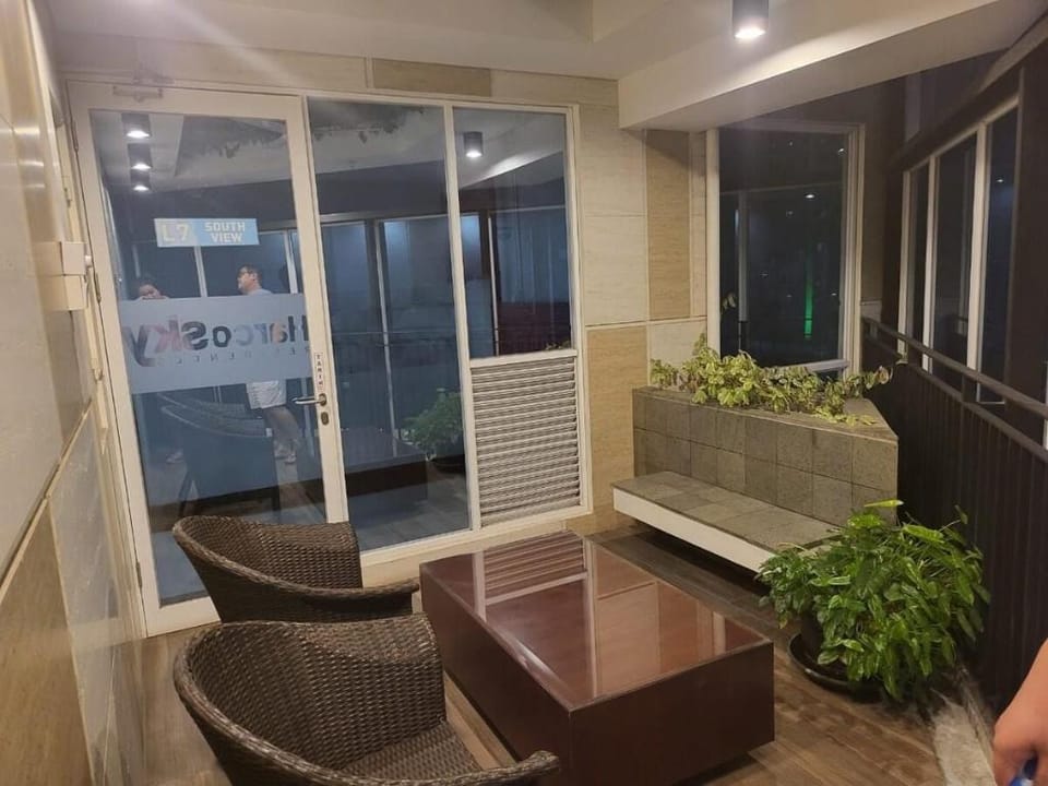 triss room by luxurious crib near chinatown Apartment in Jakarta