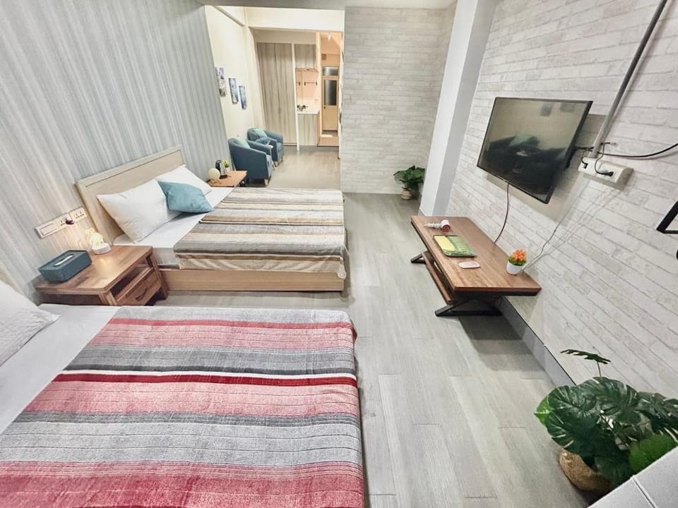 Kunming 2F Apartment in Taipei City