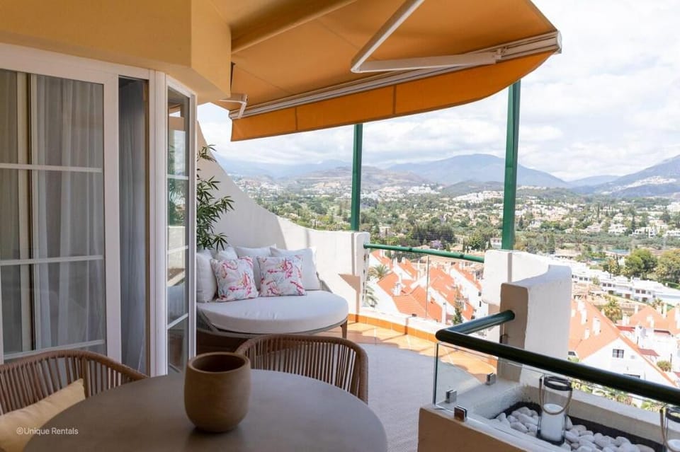 Two Bedroom Sea View Apartment in Puerto Banus Apartment in Marbella